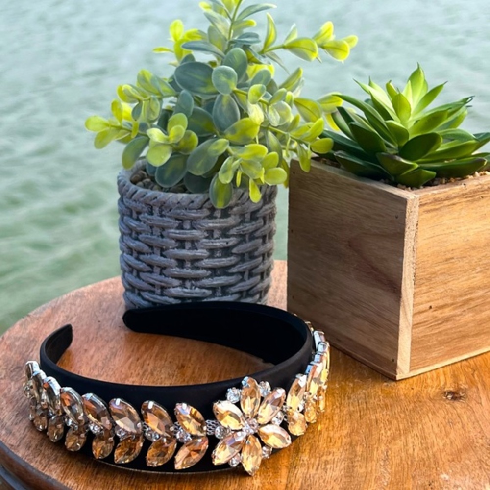 Embellished Crystal Flower Headband — Black